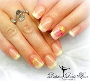 Création Nail Art Delphine Derhé Spoor ongles gel UV